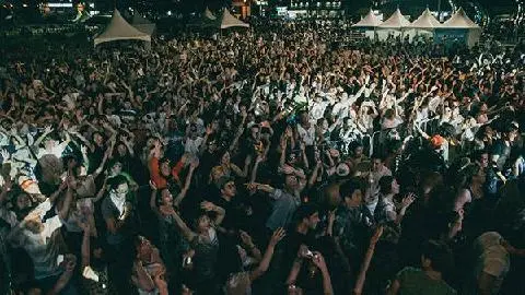 7月の見逃せない観光スポット10選　「きれいな水の中で思いっきり遊ぼう!」