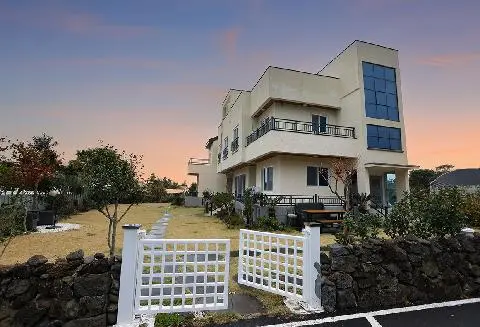 시루네펜션 대표이미지