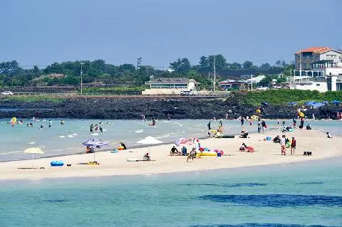 10 Ways to enjoy Jeju’s summer <Summer again, Jeju again> 대표이미지