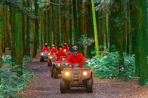 ‘위클리(Weeekly)’의 리얼리티 예능 <위클위클 홀리데이> 따라잡기 대표이미지