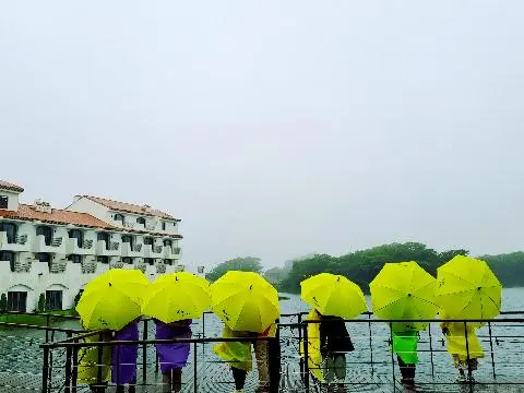 친구들과 비오는날 에코랜드에서 산책하다.