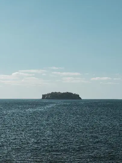 새연교 다리에서 본 한라산과 범섬의 모습