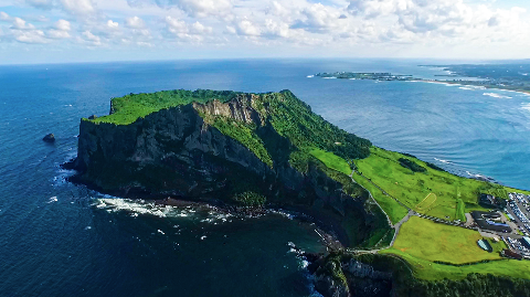 Seongsan Sunrise (Ilchulbong) Peak (UNESCO World Natural Heritage) 대표이미지