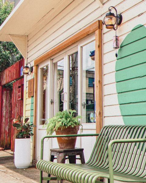 Little Slow 대표이미지