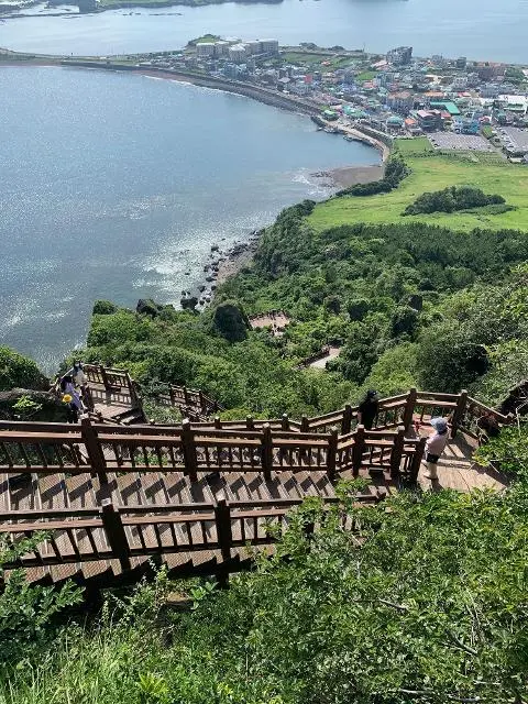 올라갈땐 힘들지만 정말 멋진 풍경을 보여줍니다. 굿굿